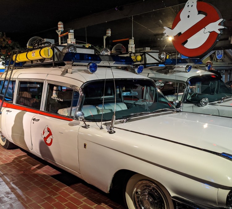 hollywood-star-cars-museum-photo